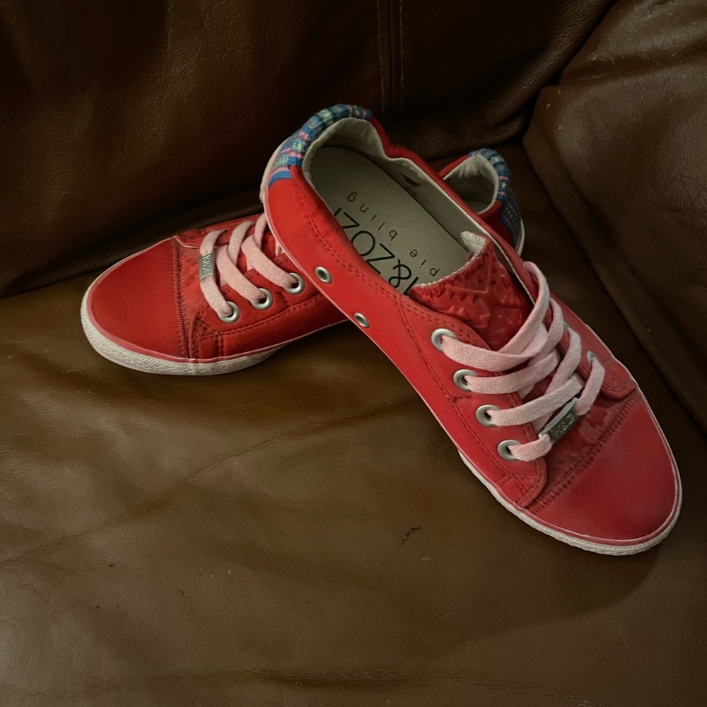 Brand new pair of Kim & ZoZoi sneakers